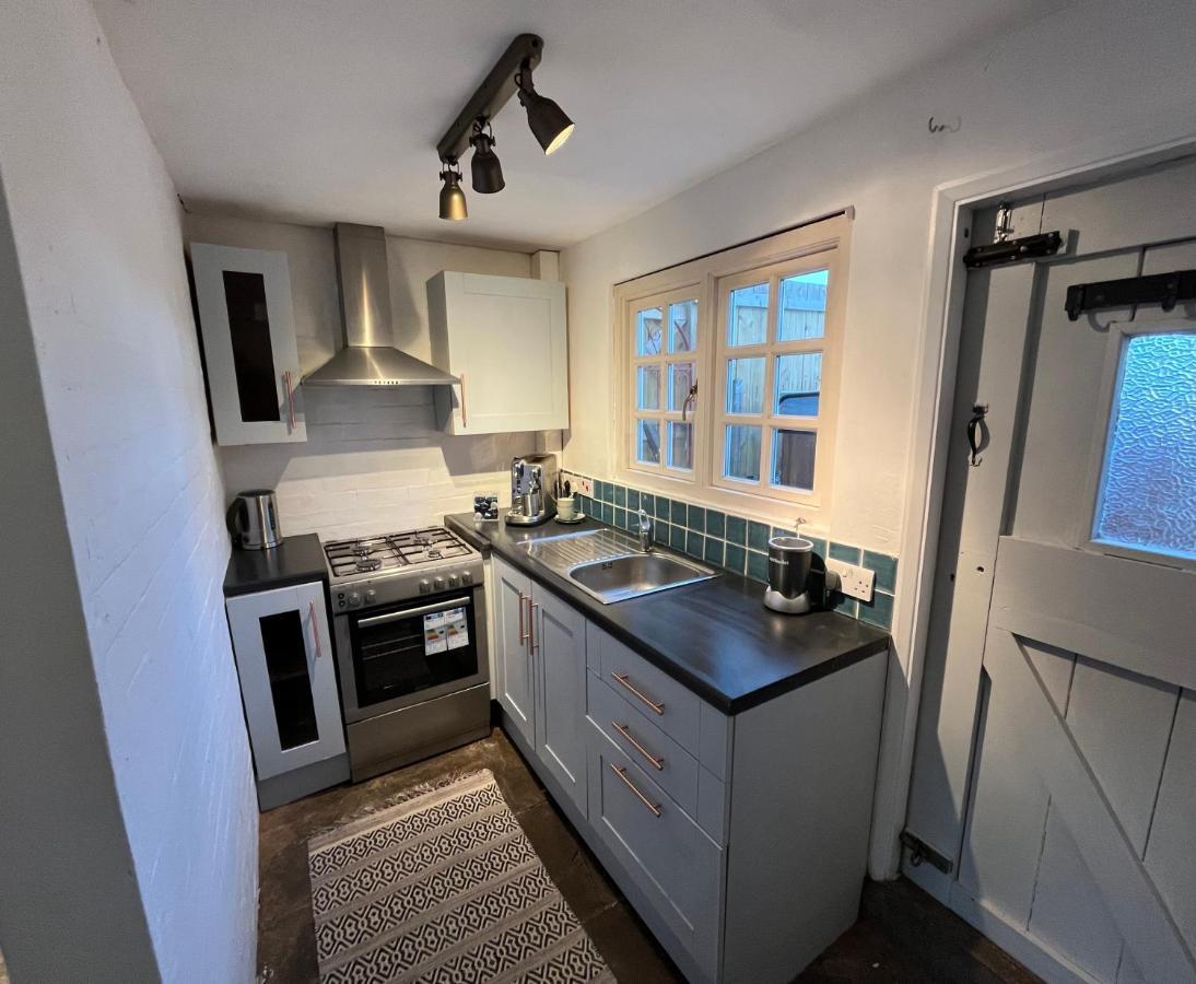 Bay Cottage, Hot Tub * Snitterfield
